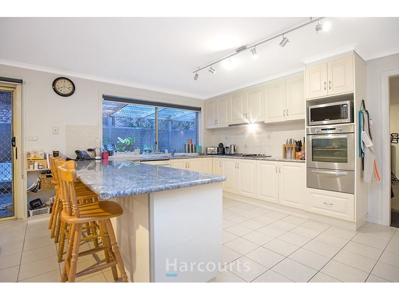22 Honeysuckle Close, Pakenham VIC 3810