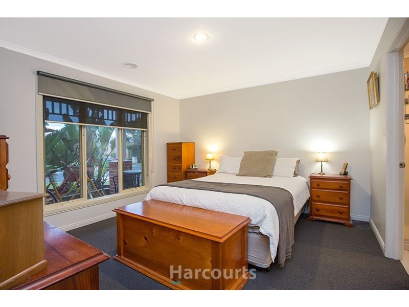 22 Honeysuckle Close, Pakenham VIC 3810