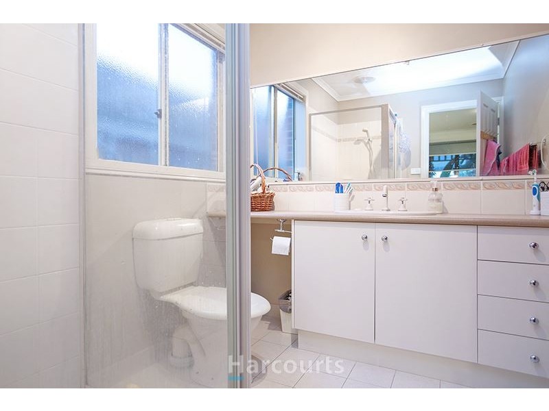 22 Honeysuckle Close, Pakenham VIC 3810