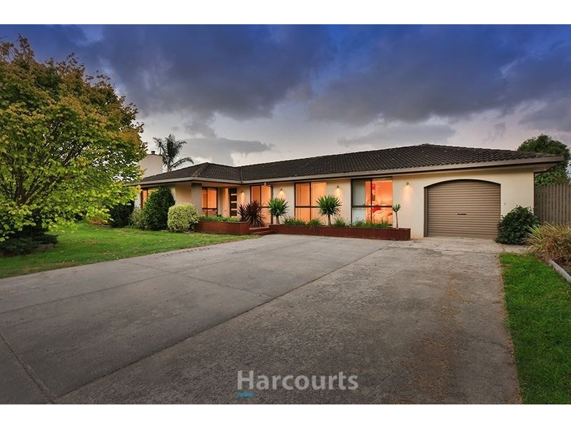 18 Home Road, Nar Nar Goon VIC 3812