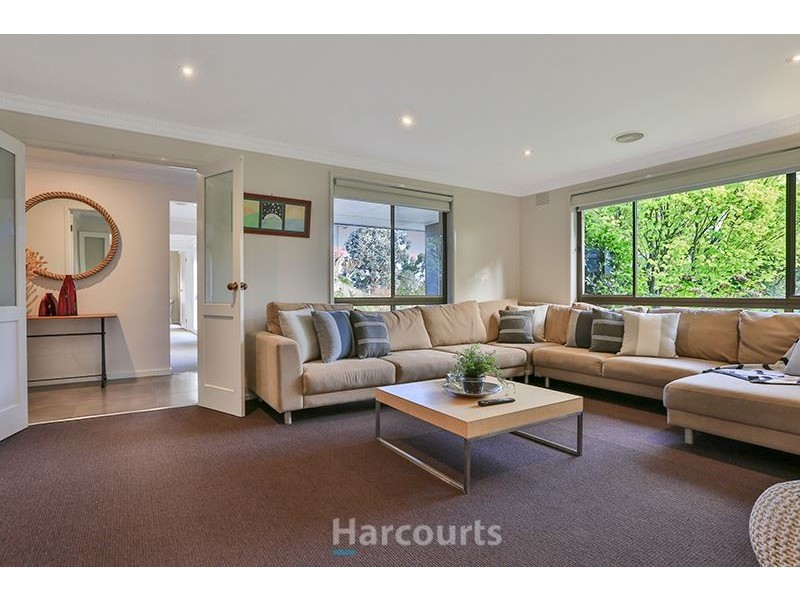 18 Home Road, Nar Nar Goon VIC 3812