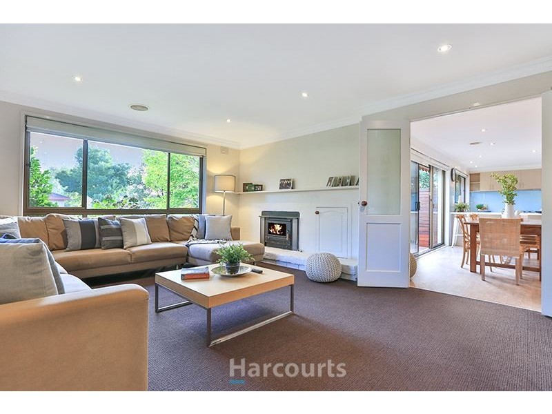 18 Home Road, Nar Nar Goon VIC 3812