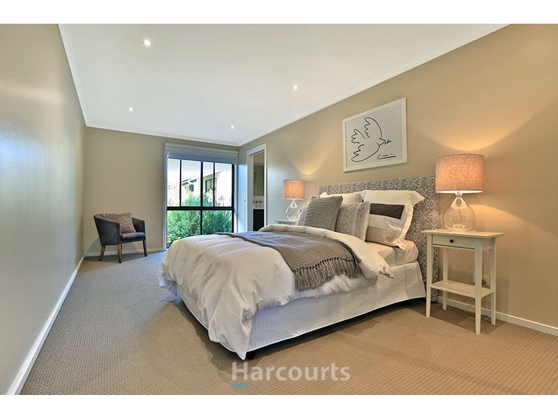 18 Home Road, Nar Nar Goon VIC 3812