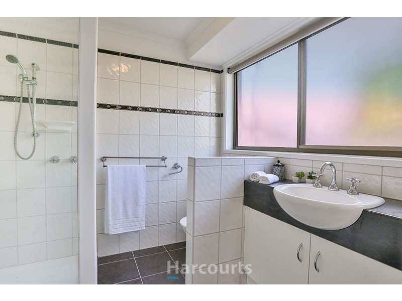 18 Home Road, Nar Nar Goon VIC 3812