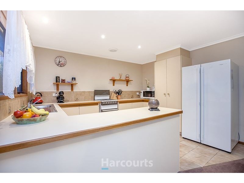 25 Atkins Road, Pakenham VIC 3810