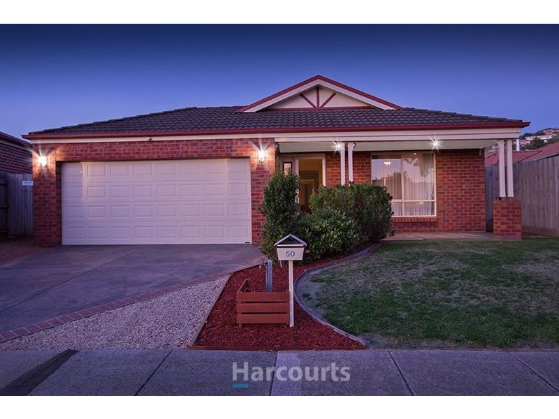 50 Balmoral Way, Pakenham VIC 3810