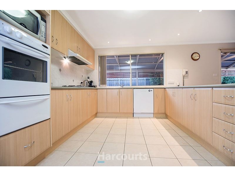 50 Balmoral Way, Pakenham VIC 3810