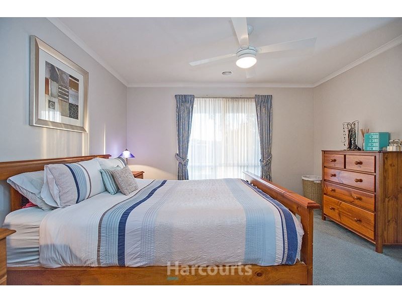 50 Balmoral Way, Pakenham VIC 3810