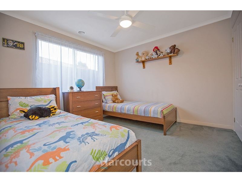 50 Balmoral Way, Pakenham VIC 3810