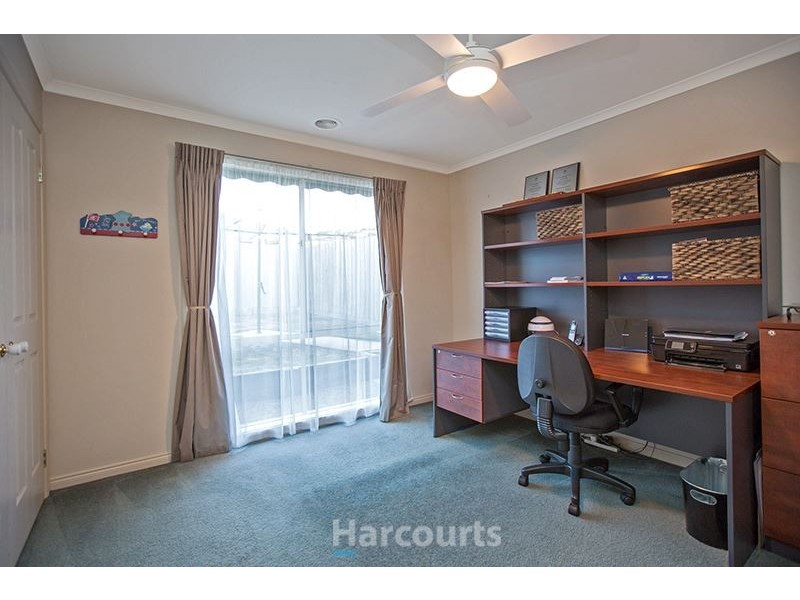 50 Balmoral Way, Pakenham VIC 3810