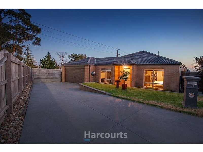 21 Manna Gum Drive, Pakenham VIC 3810