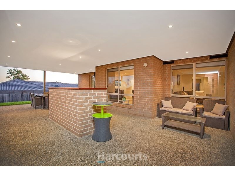 21 Manna Gum Drive, Pakenham VIC 3810