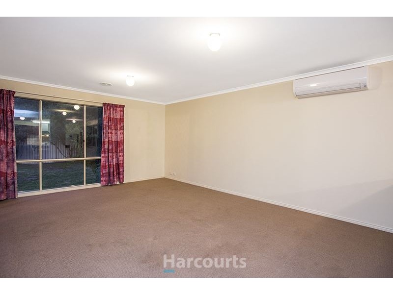 20 Latrobe Avenue, Pakenham VIC 3810
