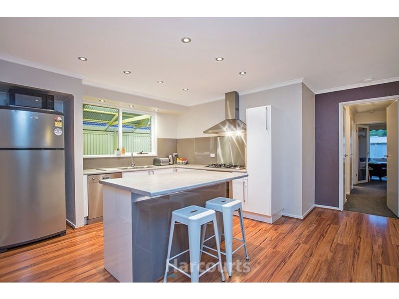 35 Paramount Way, Pakenham VIC 3810