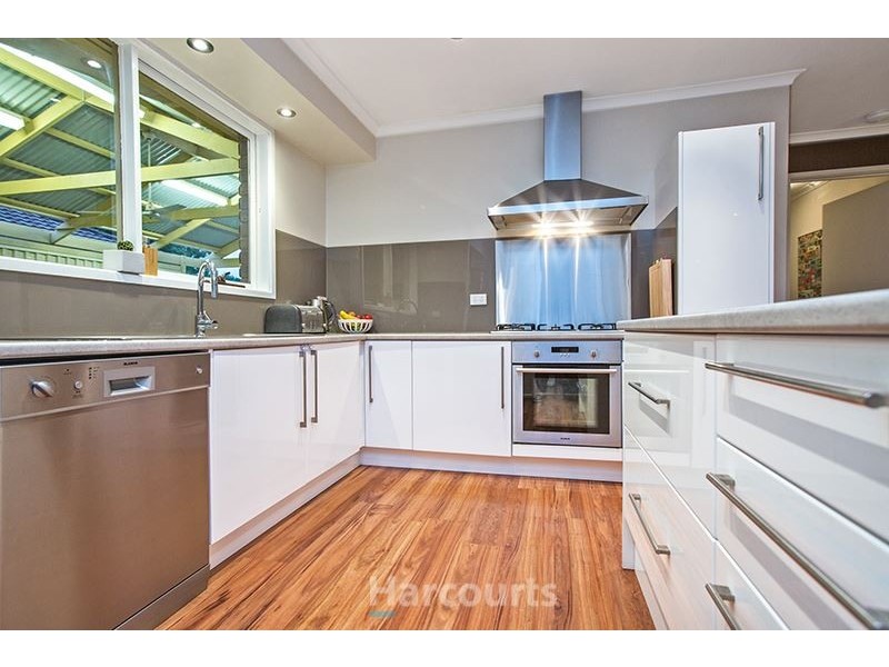 35 Paramount Way, Pakenham VIC 3810