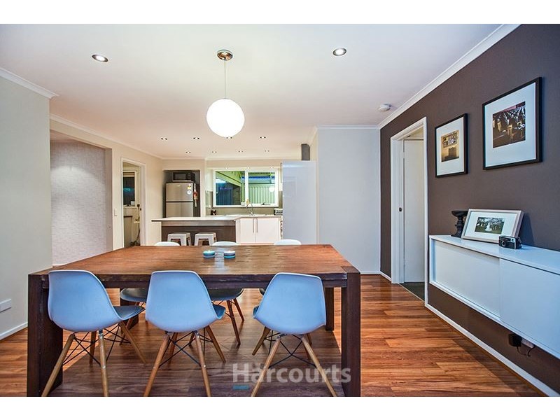 35 Paramount Way, Pakenham VIC 3810