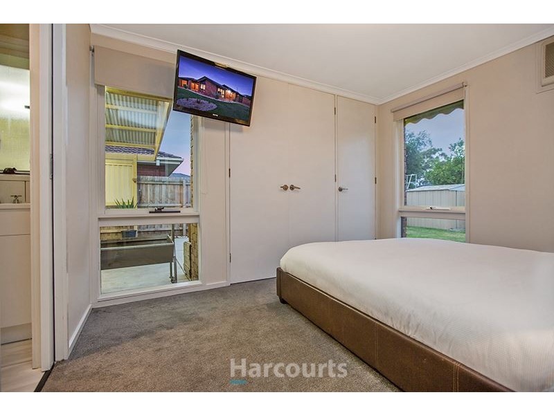 35 Paramount Way, Pakenham VIC 3810