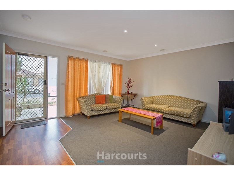 16 Viola Avenue, Pakenham VIC 3810