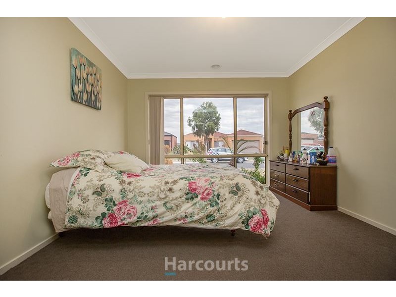 16 Viola Avenue, Pakenham VIC 3810