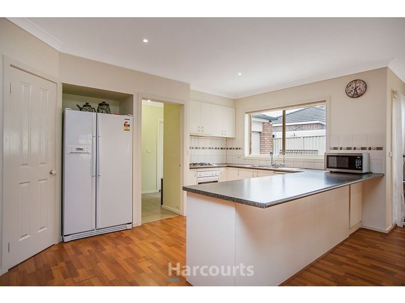 16 Viola Avenue, Pakenham VIC 3810