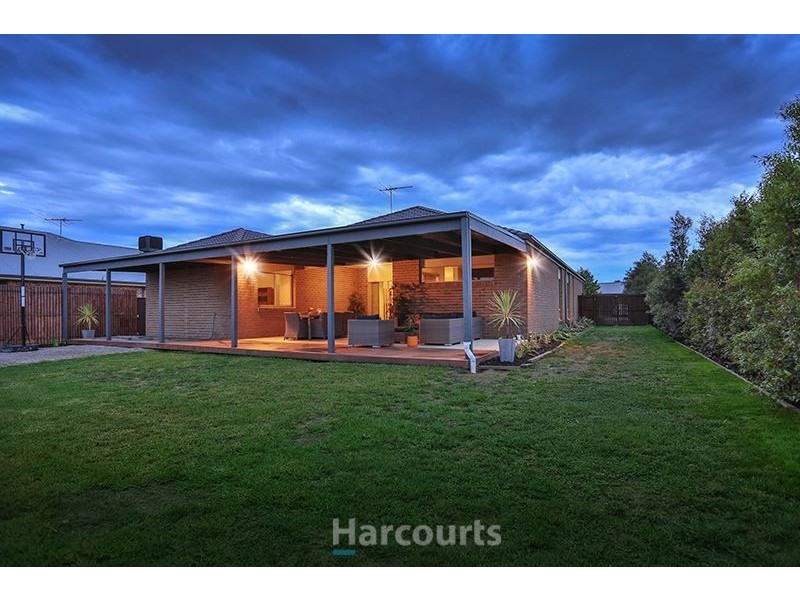 4 Booth Place, Pakenham VIC 3810