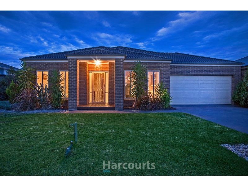 4 Booth Place, Pakenham VIC 3810