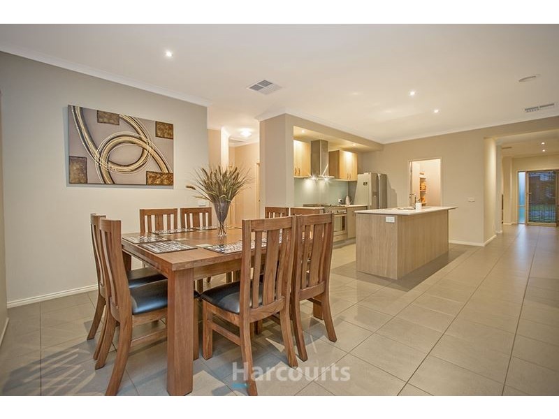 4 Booth Place, Pakenham VIC 3810