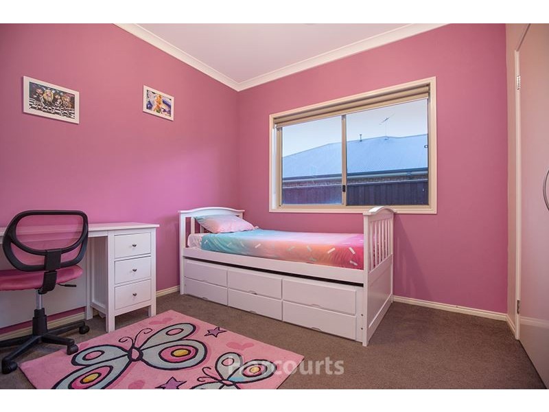 4 Booth Place, Pakenham VIC 3810