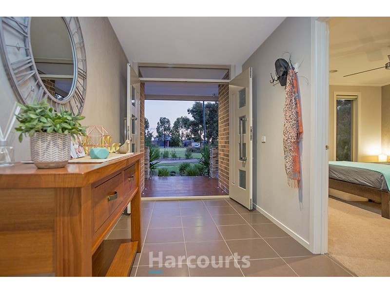 3 Daphne Court, Pakenham VIC 3810