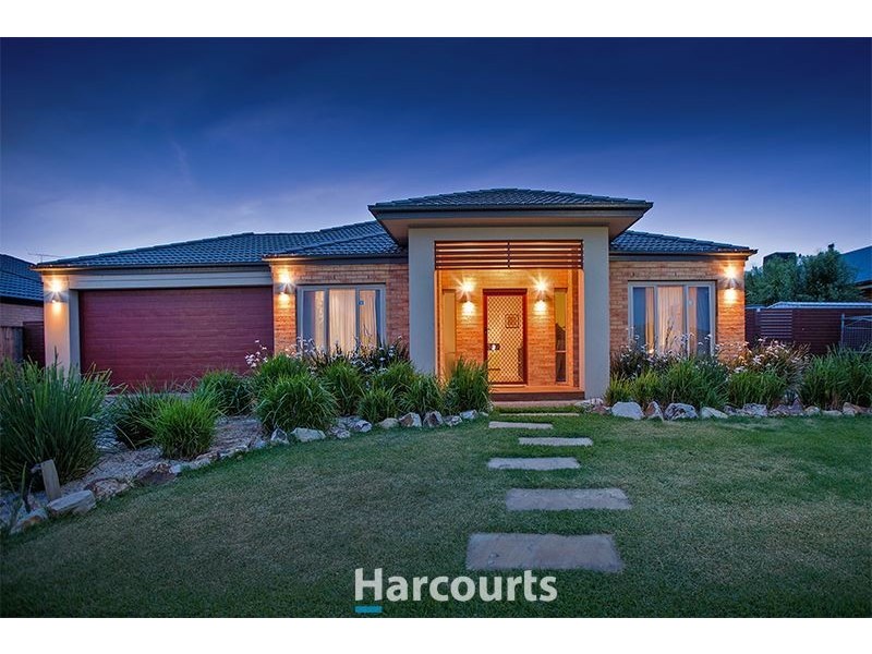 7 Henry Lawson Drive, Pakenham VIC 3810