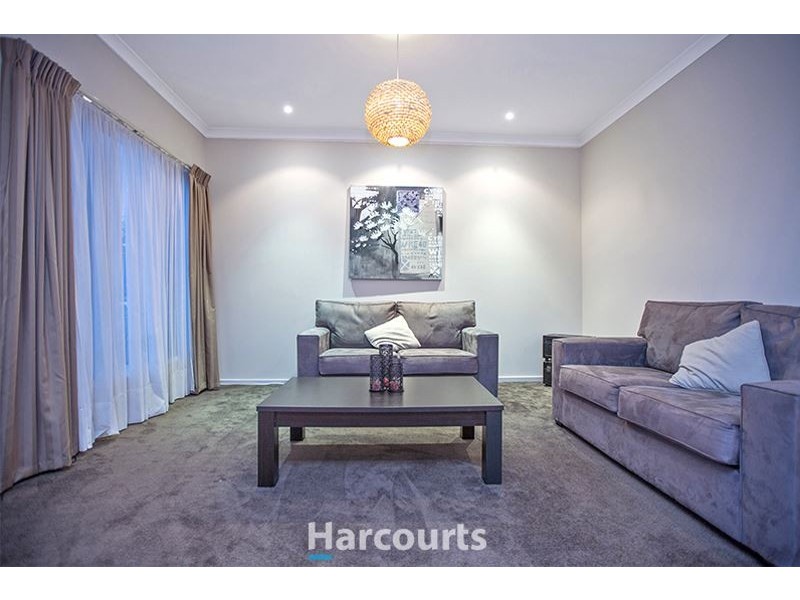 7 Henry Lawson Drive, Pakenham VIC 3810