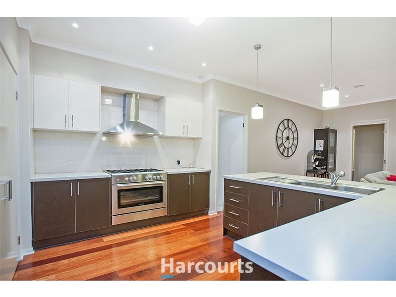 7 Henry Lawson Drive, Pakenham VIC 3810