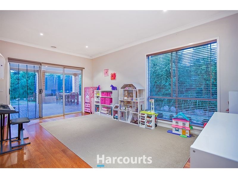 7 Henry Lawson Drive, Pakenham VIC 3810