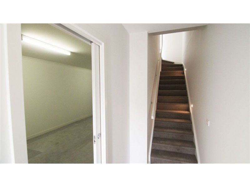 45 Lakeside Boulevard, Pakenham VIC 3810