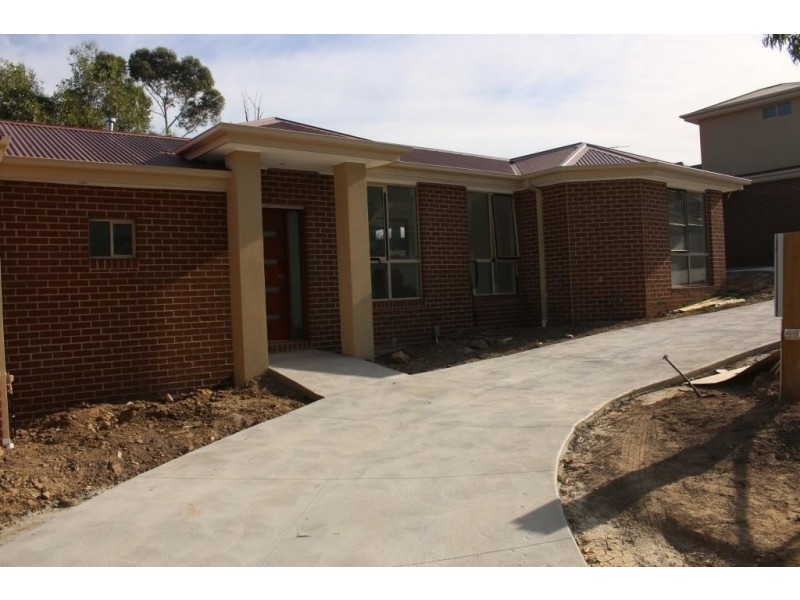 1/25 Donday Court, Pakenham VIC 3810