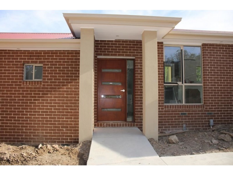 1/25 Donday Court, Pakenham VIC 3810