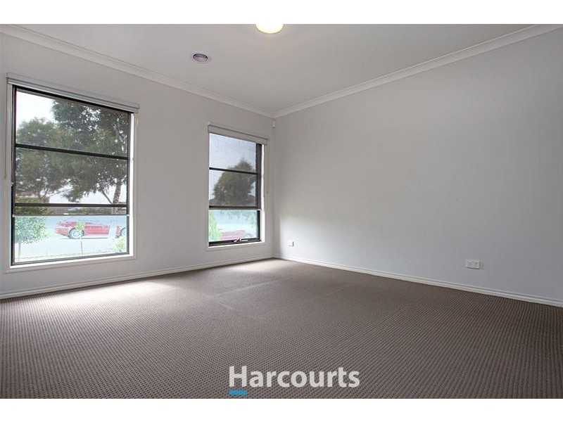 6 Shakespeare Grove, Officer VIC 3809