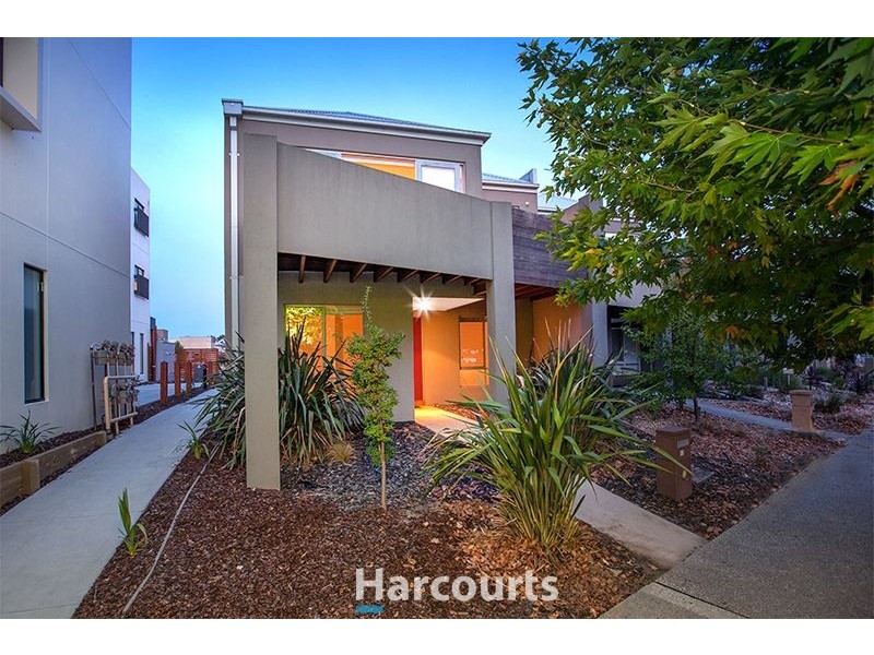 53 Lakeside Boulevard, Pakenham VIC 3810