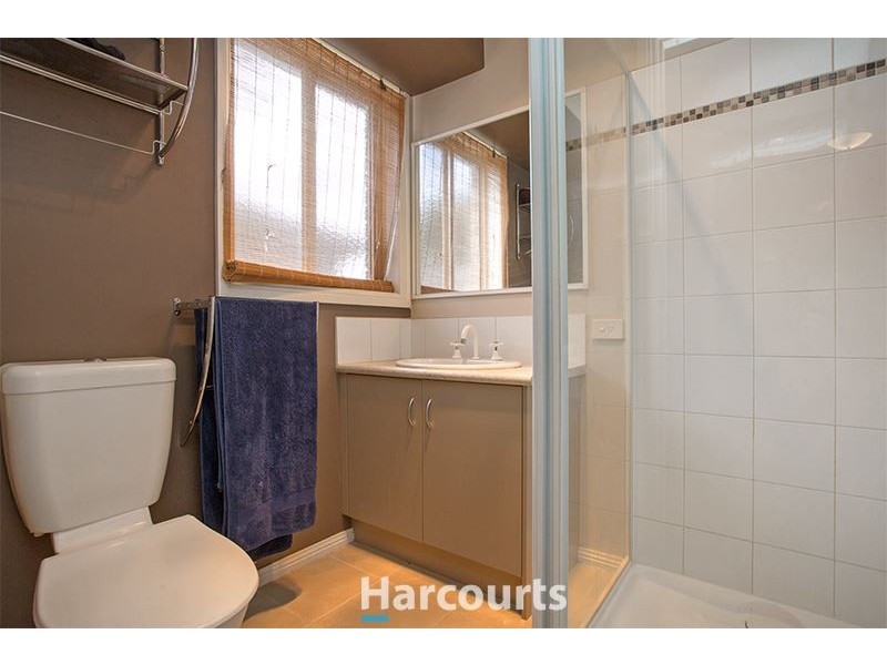 4 Luca Place, Pakenham VIC 3810