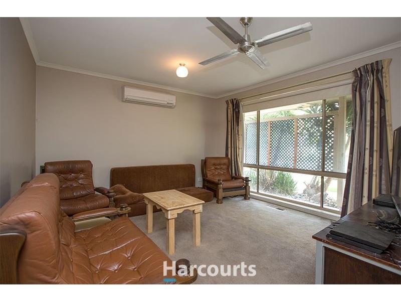4 Luca Place, Pakenham VIC 3810