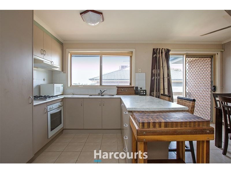 4 Luca Place, Pakenham VIC 3810