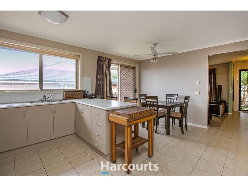 4 Luca Place, Pakenham VIC 3810