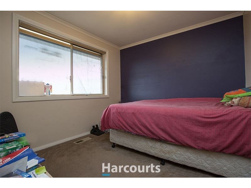 4 Luca Place, Pakenham VIC 3810