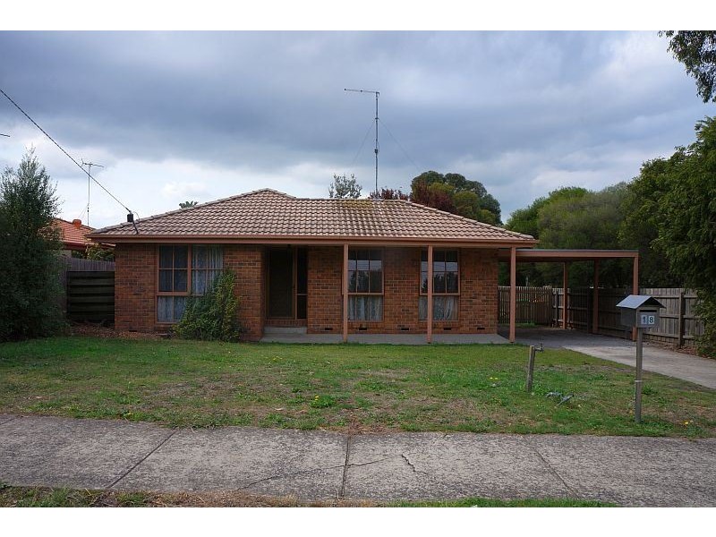 18 Atkins Road, Pakenham VIC 3810