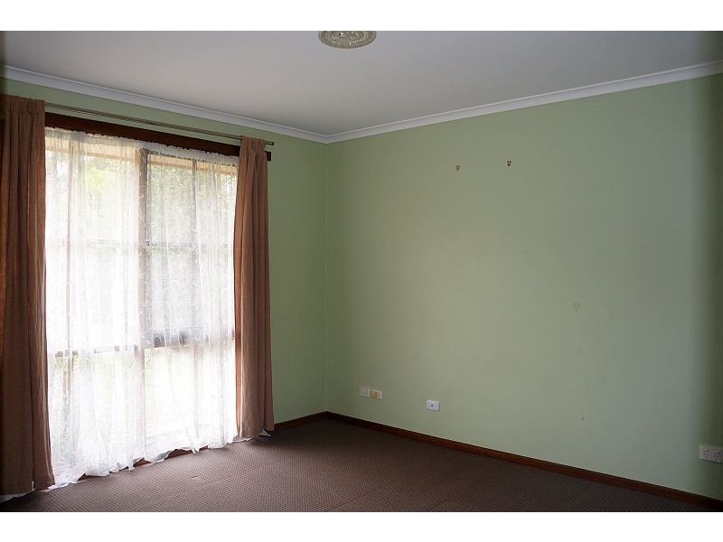 18 Atkins Road, Pakenham VIC 3810