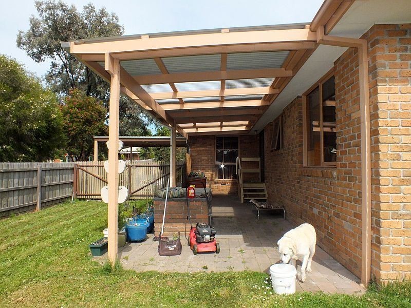 18 Atkins Road, Pakenham VIC 3810
