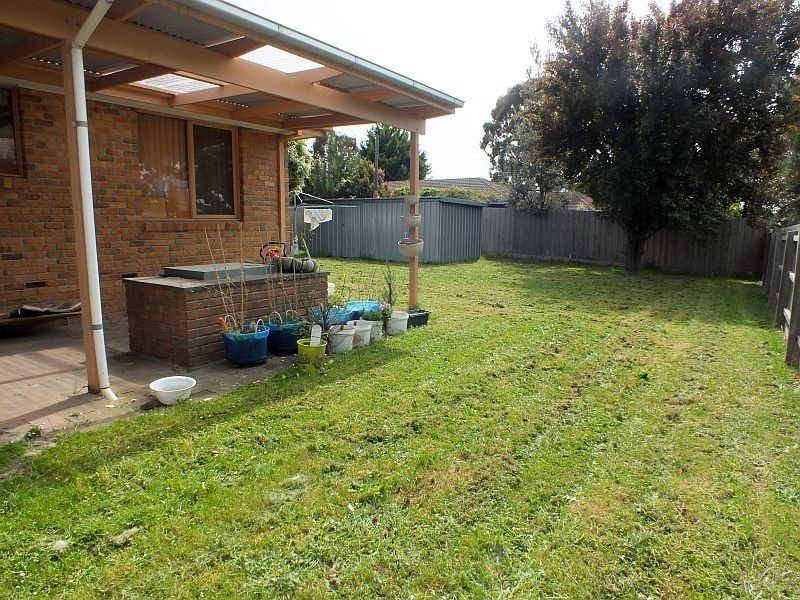 18 Atkins Road, Pakenham VIC 3810