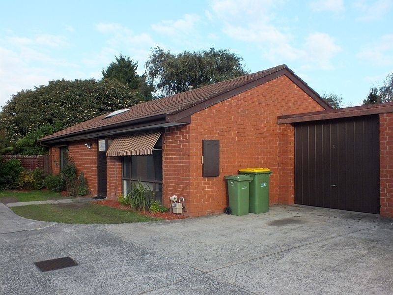 3/2 Tania Court, Pakenham VIC 3810