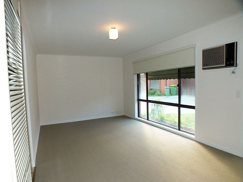 3/2 Tania Court, Pakenham VIC 3810