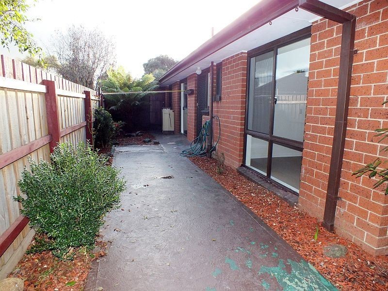 3/2 Tania Court, Pakenham VIC 3810